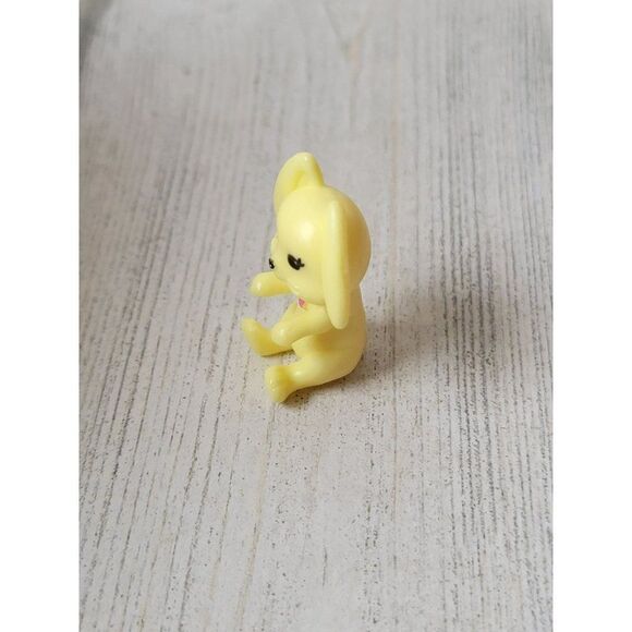 Sitting yellow Bunny Easter rabbit mini toy figure - Picture 2 of 4